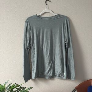 Vuori mens longsleeve in light slate blue